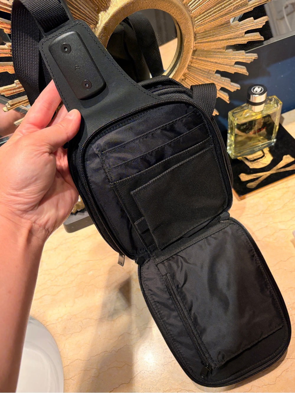 Mandarina Duck Black Crossbody Sling Bag - Picture 6 of 10